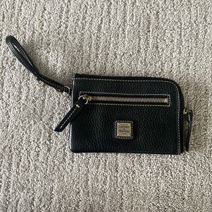 Dooney & Bourke wristlet